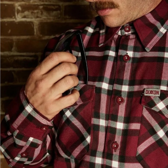 Dixxon cellar flannel men’s medium - Picture 2 of 3